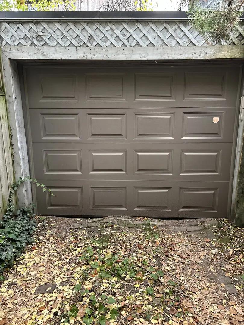 Detached Garage